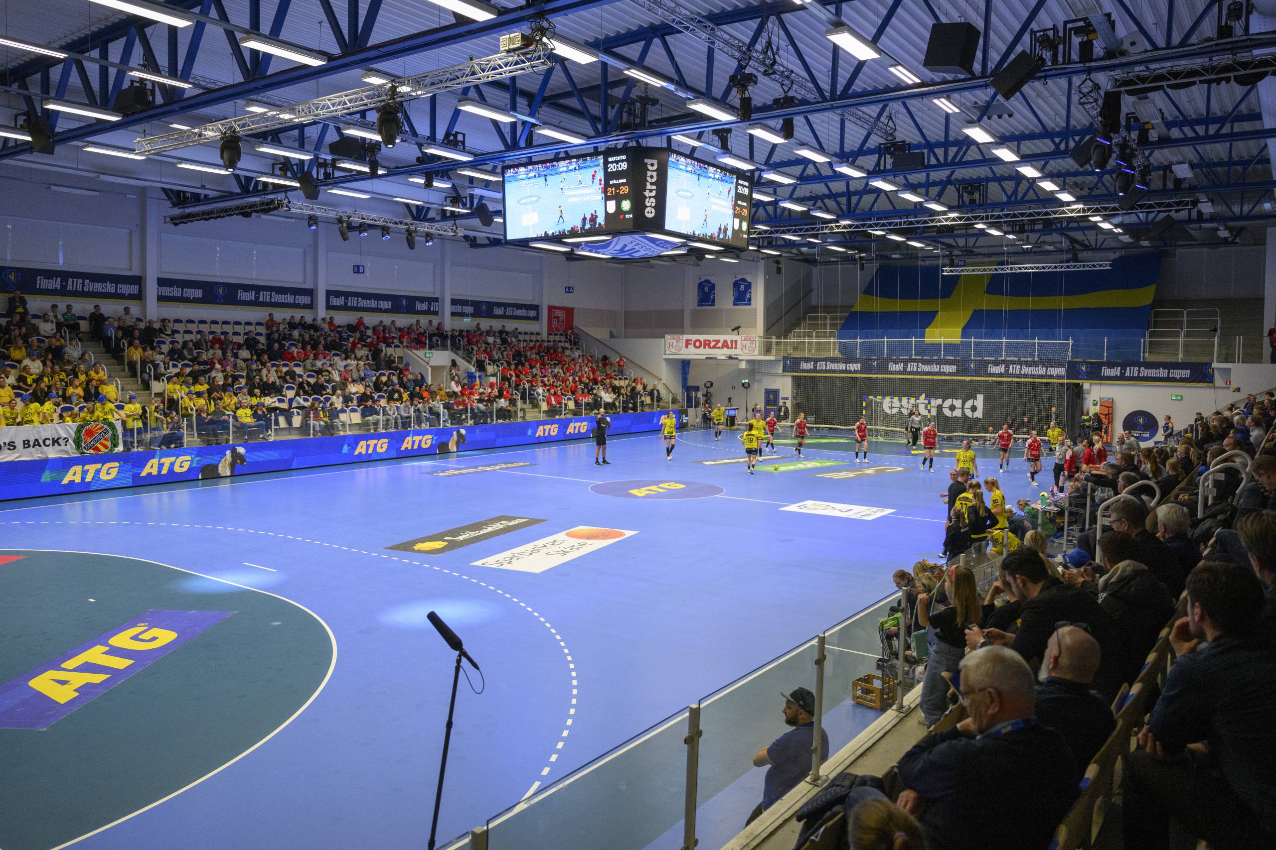 240225 Interiör av Estrad under finalen i Svenska Cupen i handboll mellan H65 Höör och Sävehof den 25 februari 2024 i Alingsås.
Foto: Fredrik Aremyr / BILDBYRÅN / COP 314 / FA0106